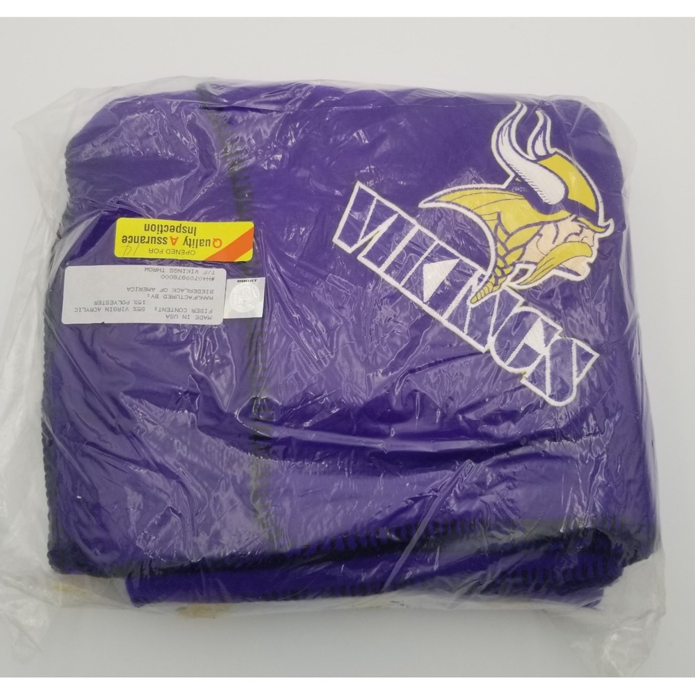 NOS Vintage Minnesota Vikings Purple Fleece Throw Biederlack USA Made 54" x 48"